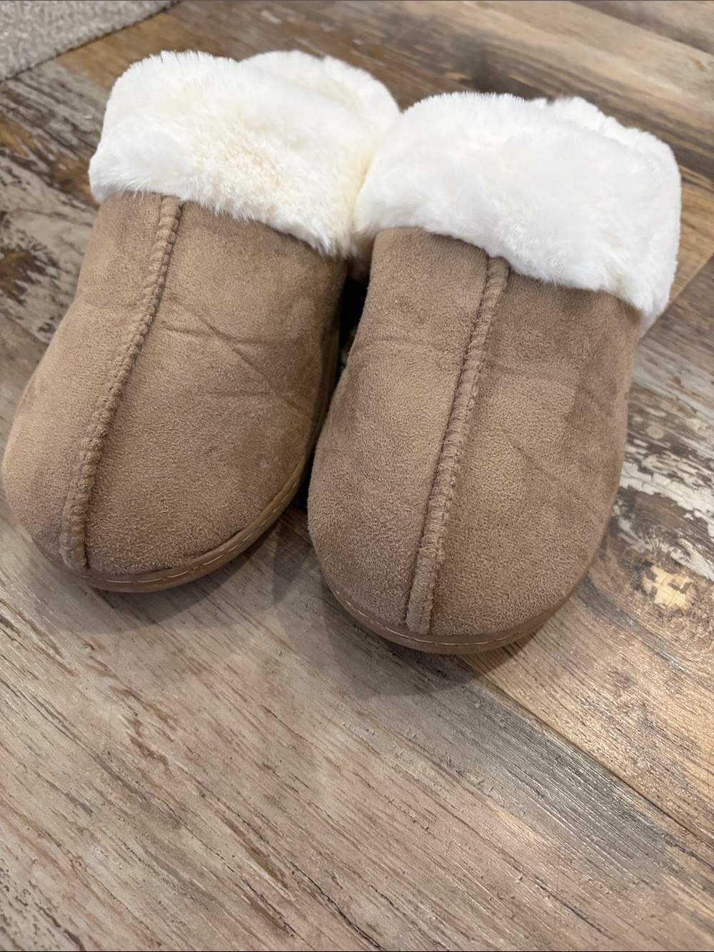 Cozy Faux Suede Shearling-Lined Slippers - Camel & Cream
